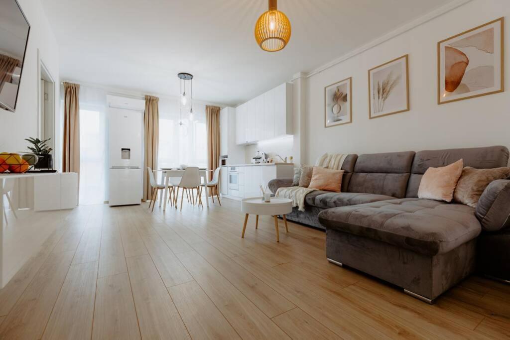 Nest Inn Oasis Residence Бая Маре Екстериор снимка